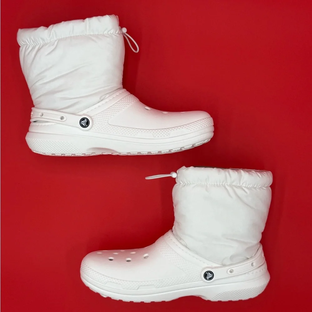 Crocs Unisex White Classic Lined Neo Puff Boots | NWOT ships next day .‎